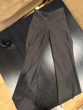 Old Navy army green Boot-Cut Flare Active Pants